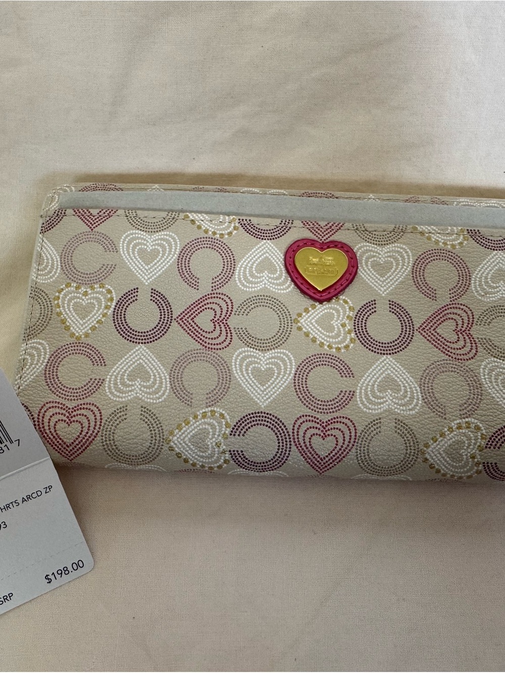 NWT Coach Waverly Hearts Accordion Zip Wallet F44773